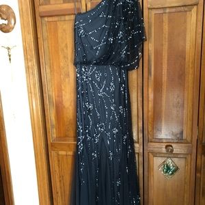 Size P8 black evening gown. Excellent condition